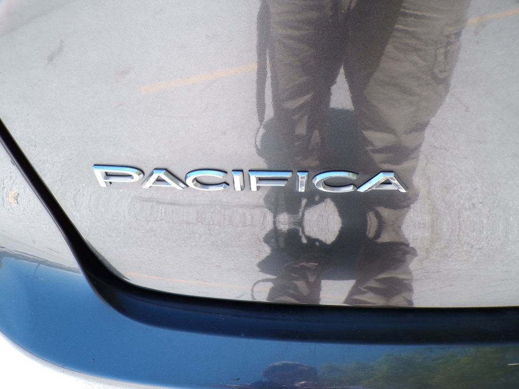 Used 2017 Chrysler Pacifica Limited FWD image 18