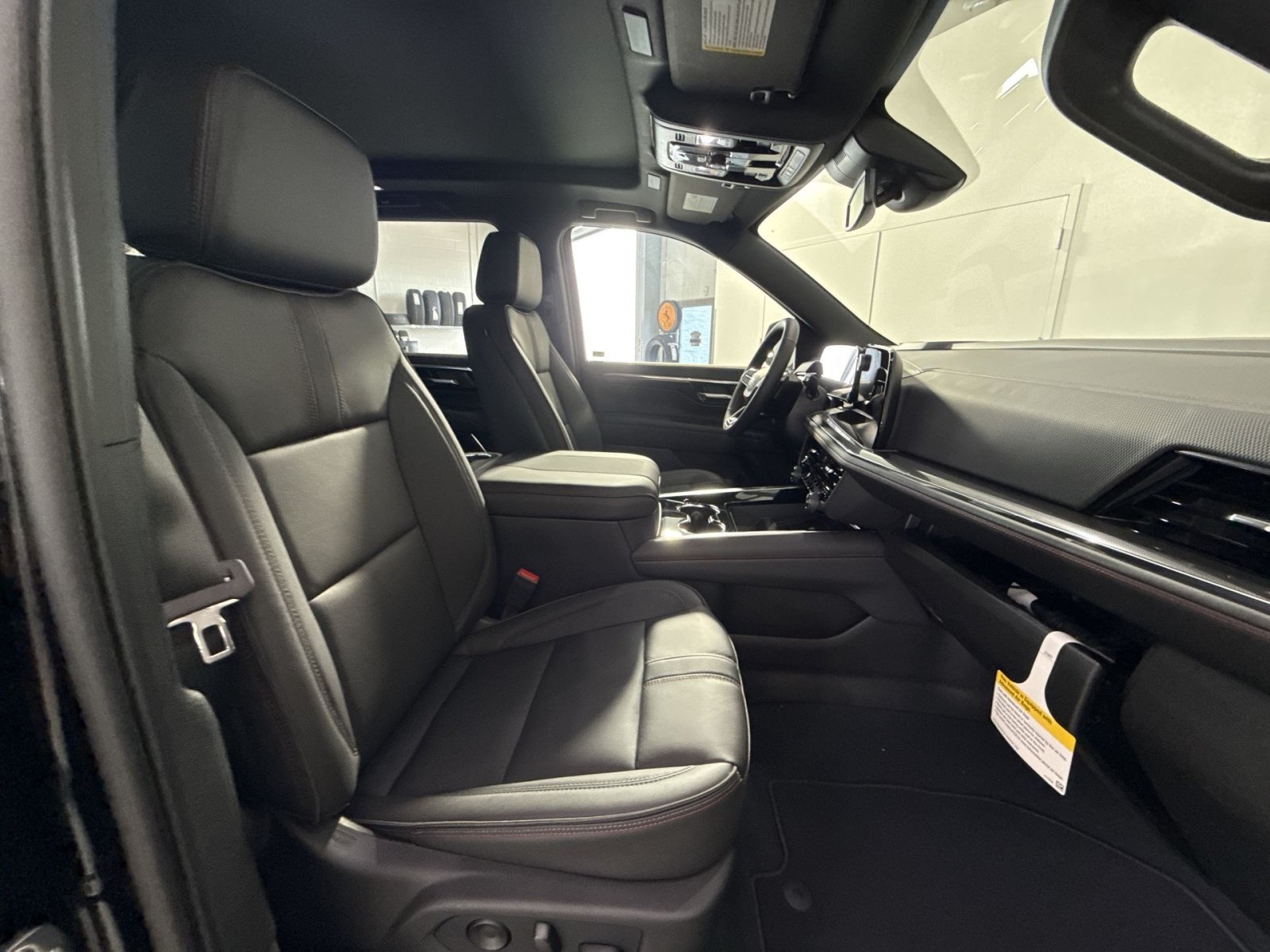 New 2026 Chevrolet Suburban RST w/ Comfort Package AWD/4WD image 29