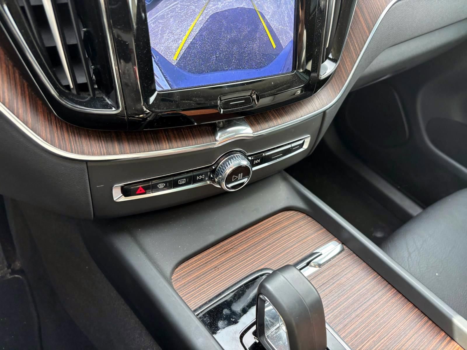 Used 2023 Volvo XC60 B5 Plus w/ Climate Package image 21