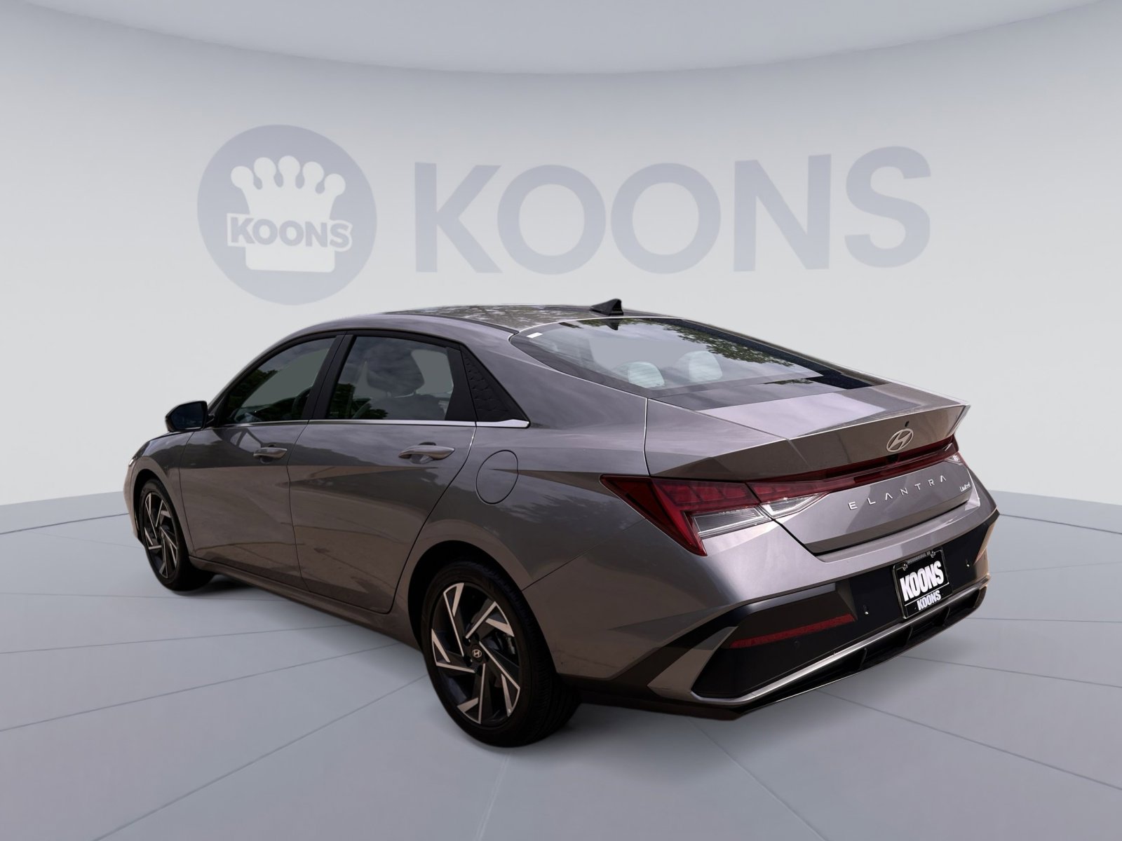 Used 2024 Hyundai Elantra Limited FWD image 8