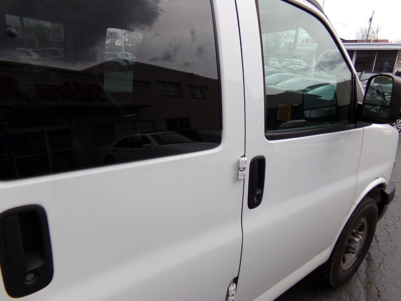 Used 2013 Chevrolet Express 3500 LT w/ LT Preferred Equipment Group RWD image 23
