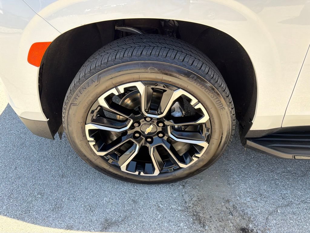 Used 2022 Chevrolet Tahoe RST w/ Sport Performance Package AWD/4WD image 9