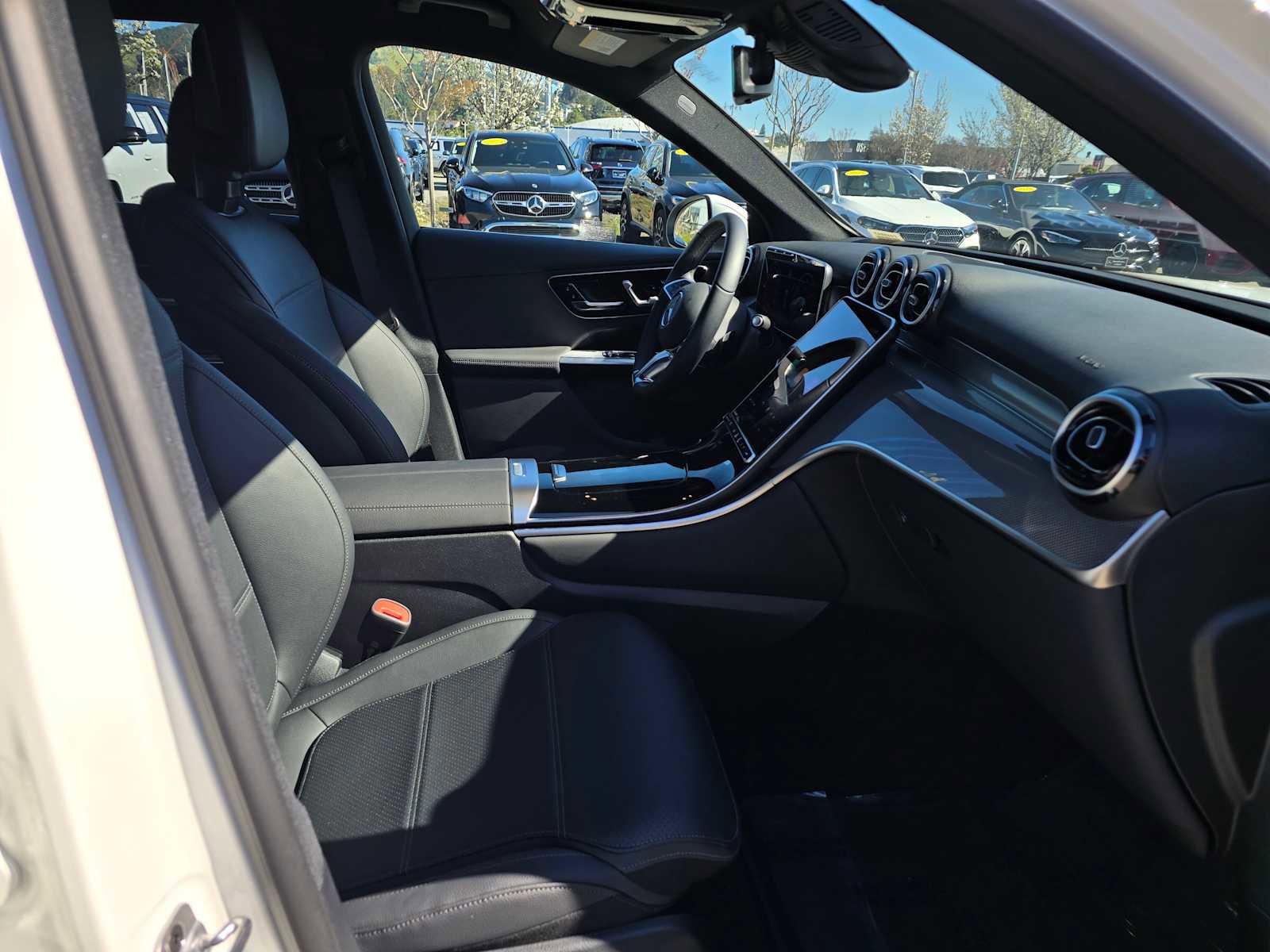 Used 2026 Mercedes-Benz GLC 300 image 12