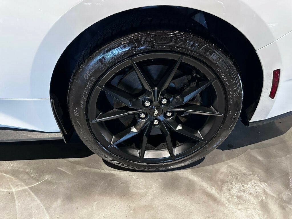 Used 2025 Ford Mustang GT Premium RWD image 11