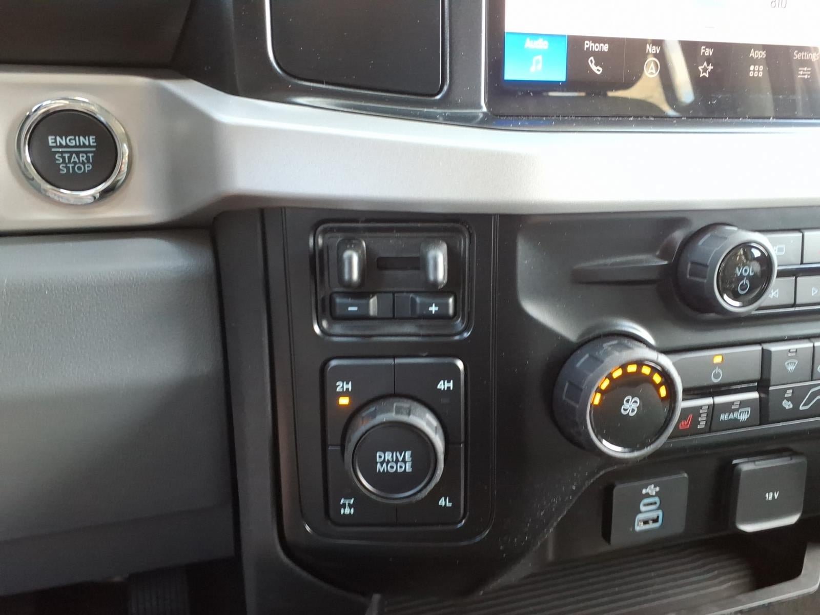 New 2026 Ford F350 XLT w/ XLT Premium Package AWD/4WD image 22