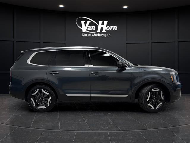 Used 2024 Kia Telluride EX image 2