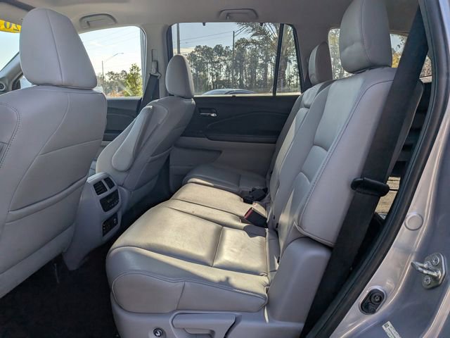 Used 2016 Honda Pilot Touring image 14