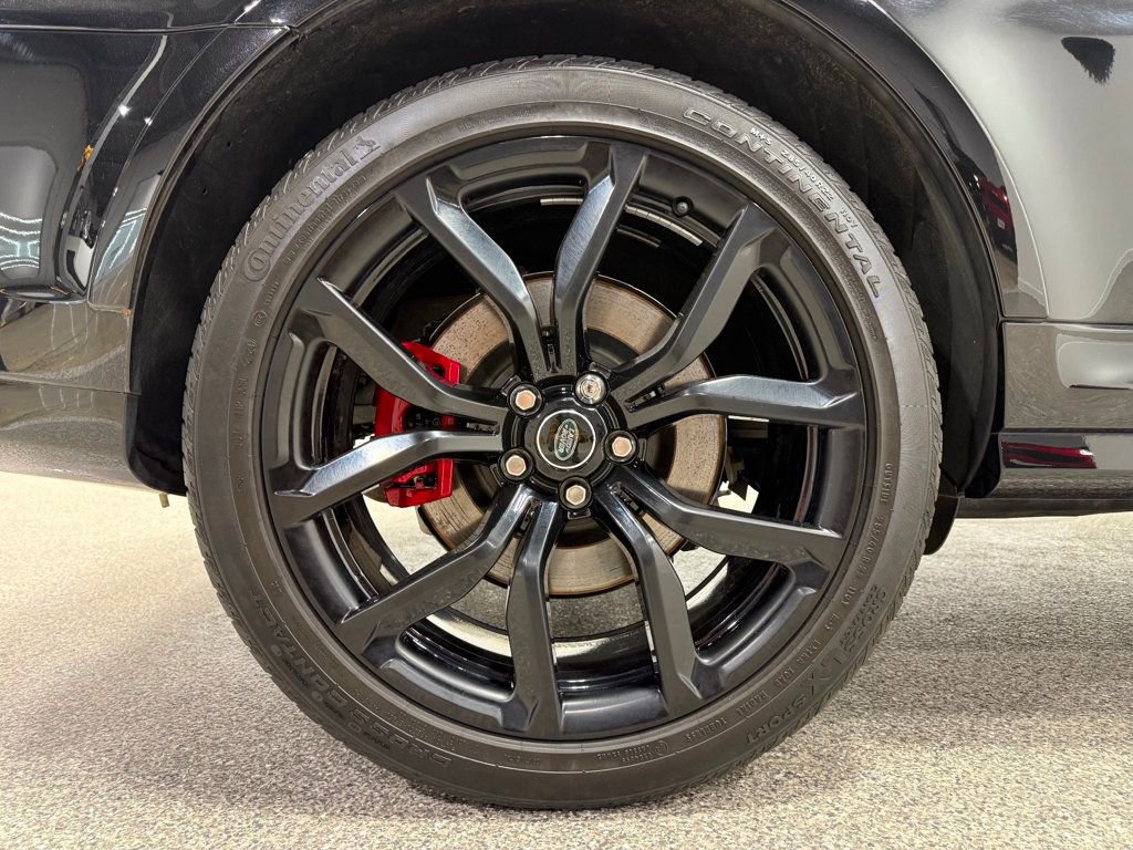 Used 2022 Land Rover Range Rover Sport SVR image 30