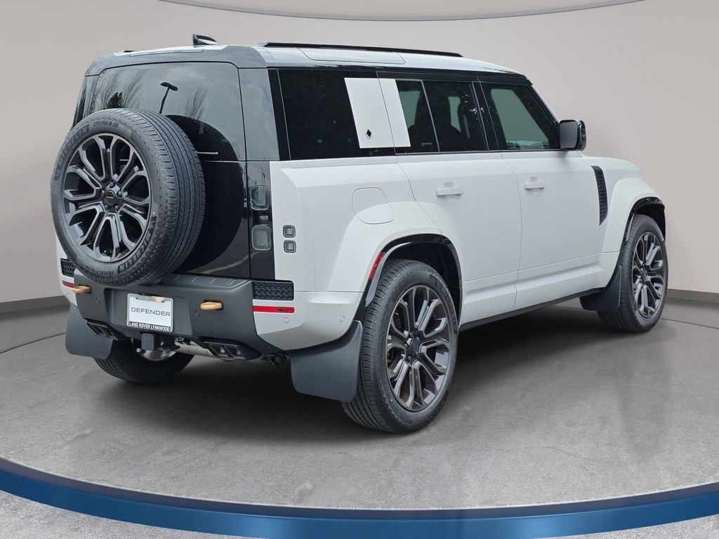 New 2026 Land Rover Defender 110 OCTA image 5