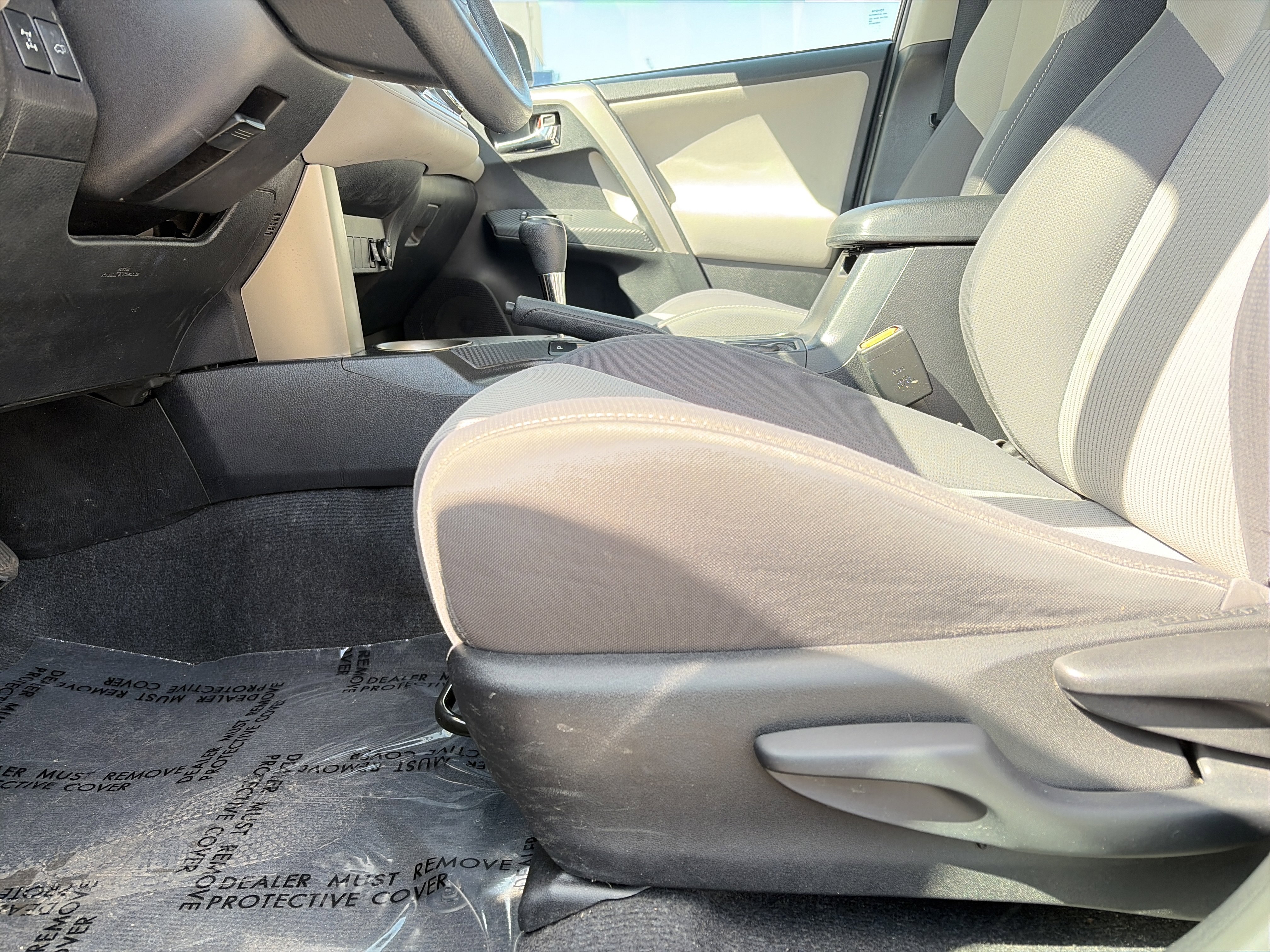 Used 2015 Toyota RAV4 XLE AWD/4WD image 15