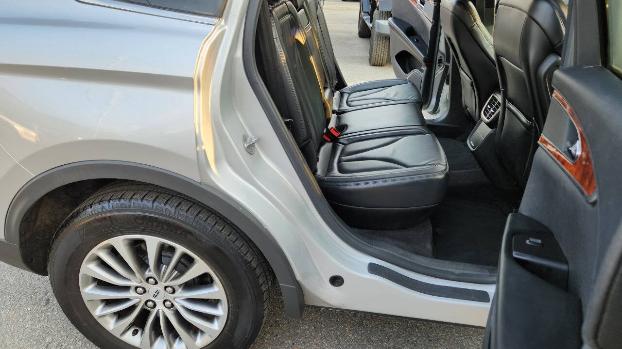 Used 2016 Lincoln MKX Select w/ Select Plus Package AWD/4WD image 38