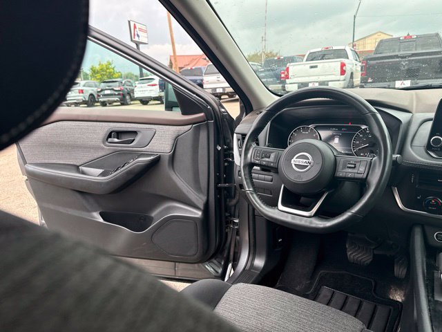 Used 2021 Nissan Rogue S FWD image 16