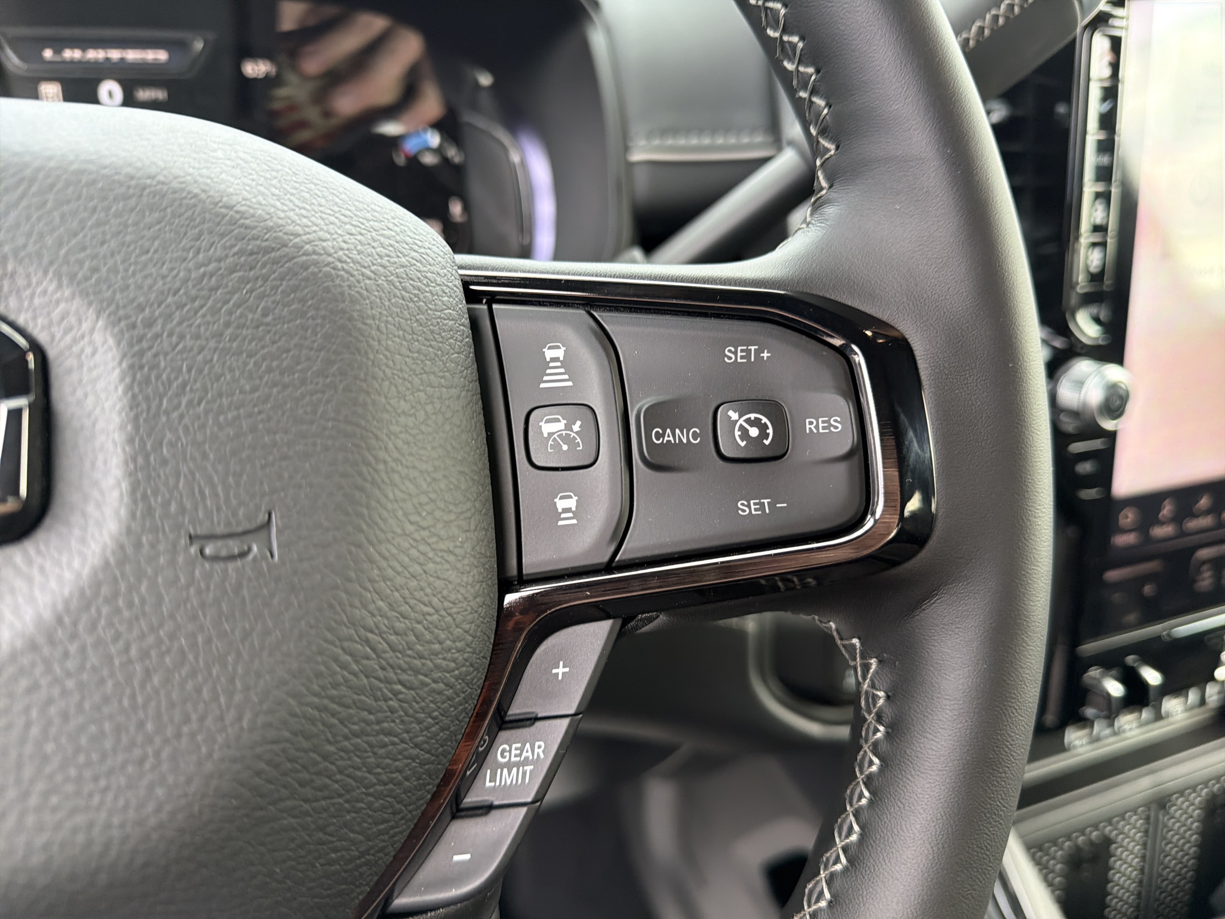 New 2026 RAM 2500 Limited AWD/4WD image 21