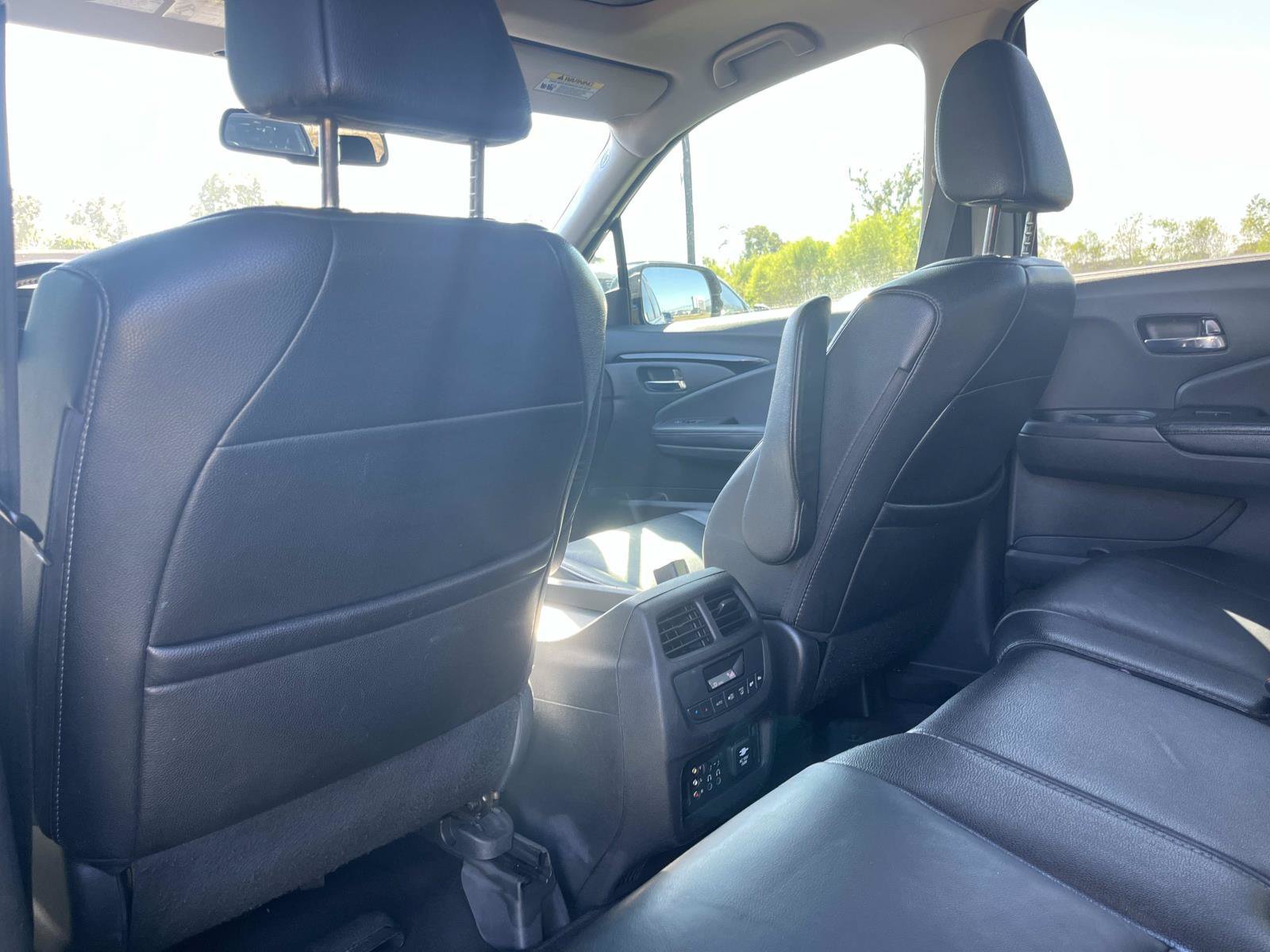 Used 2016 Honda Pilot Touring image 21