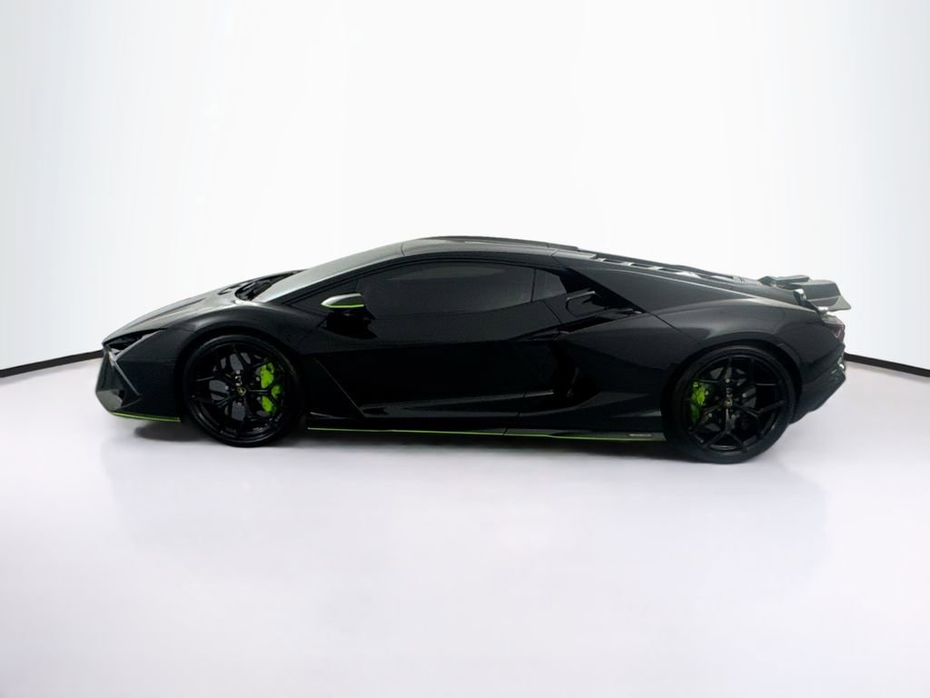 Used 2026 Lamborghini Revuelto image 8