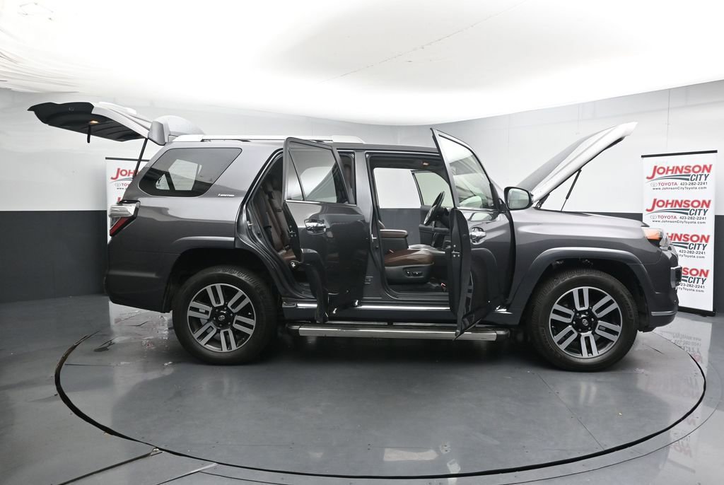 Used 2020 Toyota 4Runner Limited AWD/4WD image 27