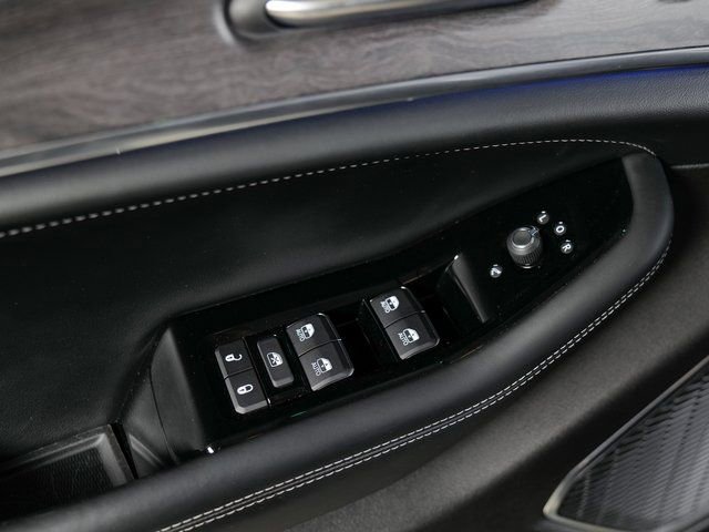 Used 2023 Jeep Grand Cherokee Overland image 29