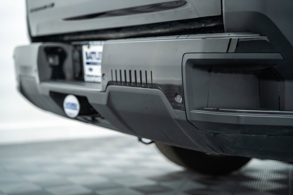 Used 2026 GMC Sierra EV Elevation w/ LPO, Elevation Dark Package AWD/4WD image 8