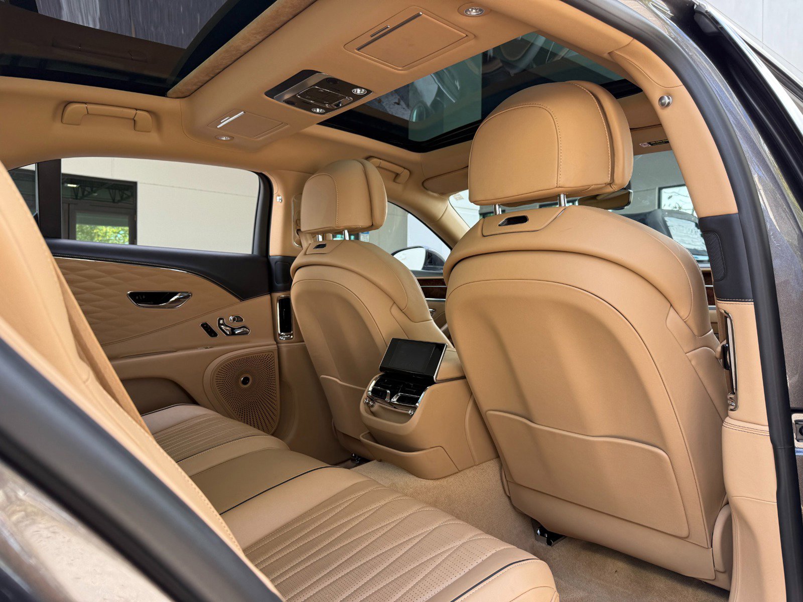 Used 2021 Bentley Flying Spur W12 AWD/4WD image 36