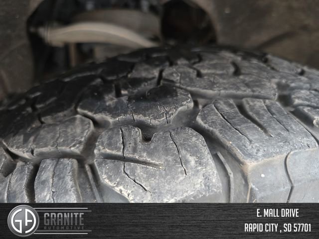 Used 2022 Chevrolet Silverado 1500 LT w/ Z71 Off-Road Package image 27