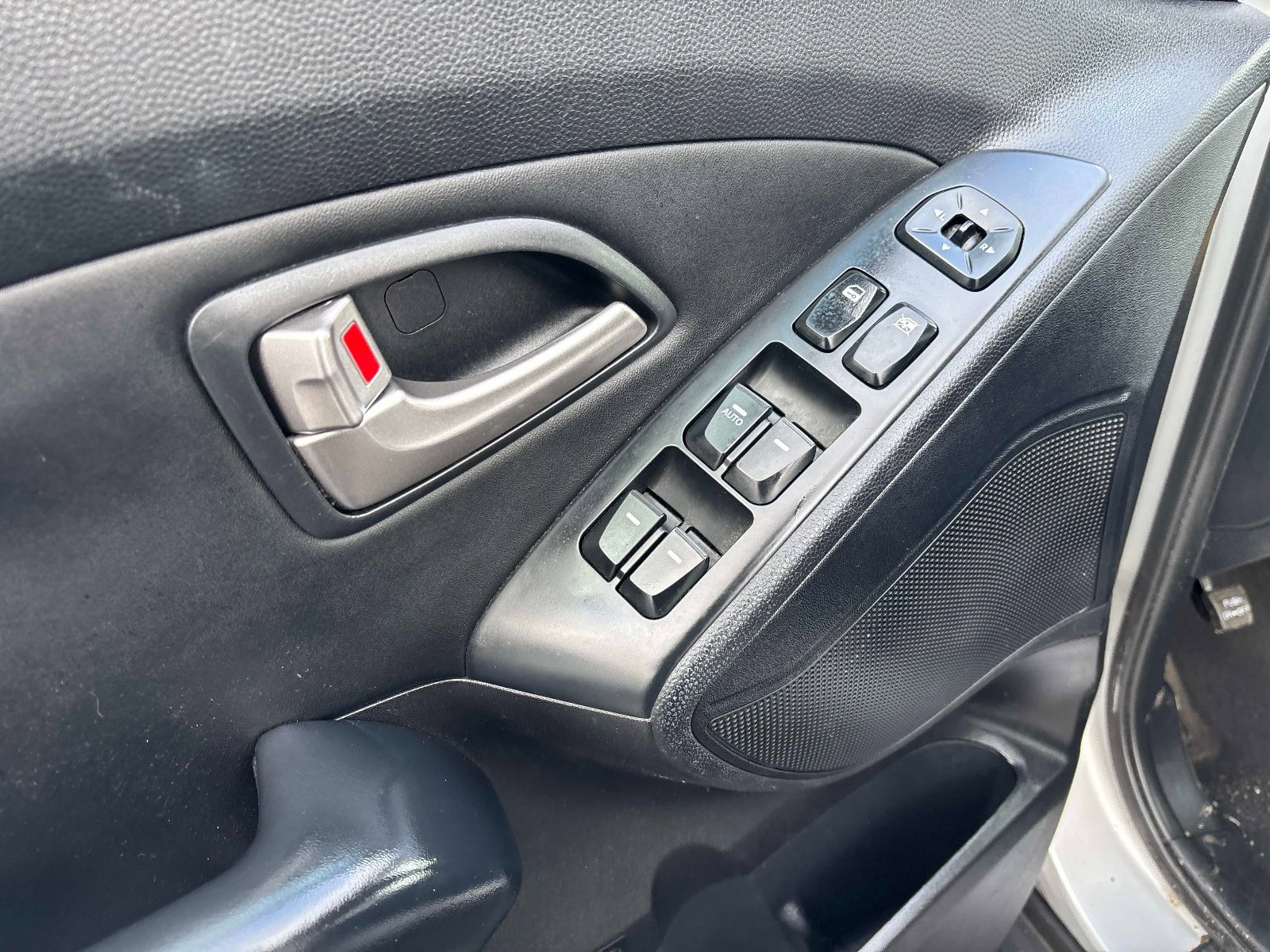 Used 2013 Hyundai Tucson Limited w/ Premium Pkg image 18