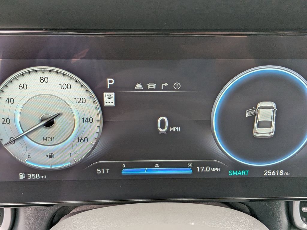 Used 2025 Hyundai Elantra SEL FWD image 13