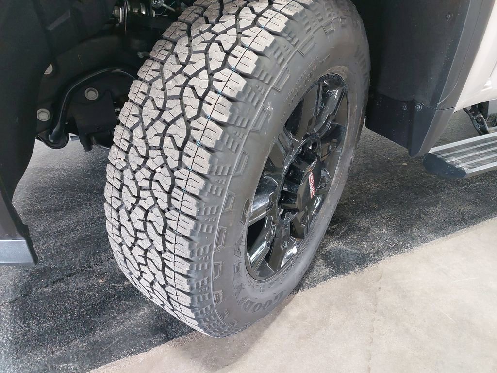 New 2026 GMC Sierra 2500 AT4 w/ AT4 Premium Plus Package image 33