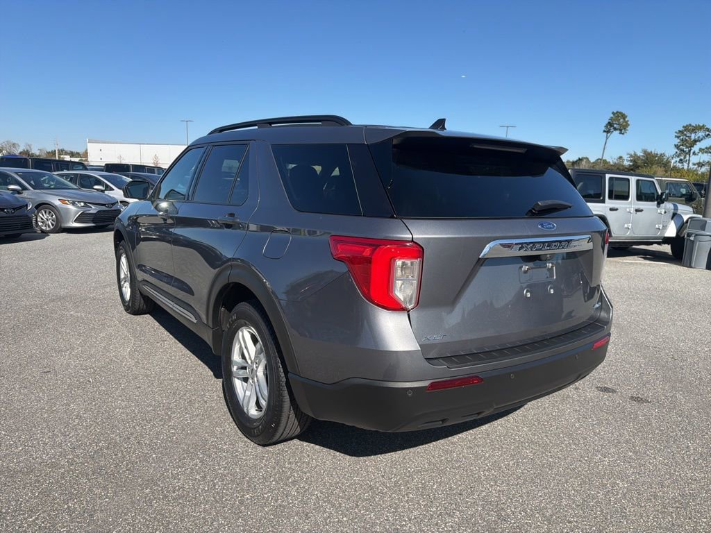 Used 2021 Ford Explorer XLT image 8