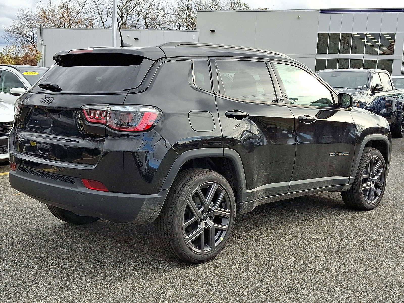 New 2026 Jeep Compass Limited w/ Sun, Sound & Navigation Group AWD/4WD image 4