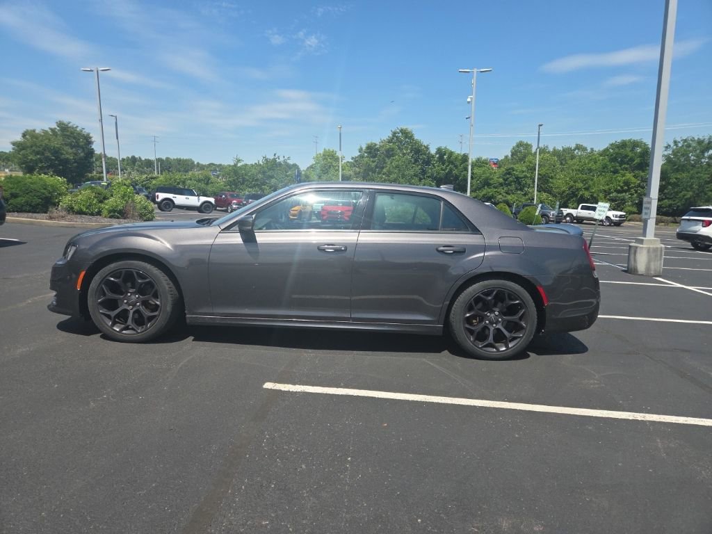 Used 2020 Chrysler 300 S w/ Safetytec Plus Group RWD image 3