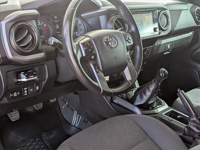 Used 2019 Toyota Tacoma TRD Off-Road w/ Technology Package AWD/4WD image 9