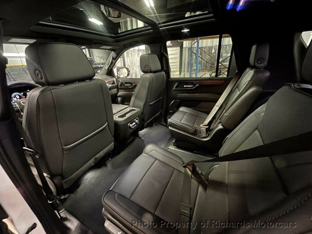 Used 2025 GMC Yukon Denali w/ Sun & Power Step Package AWD/4WD image 27