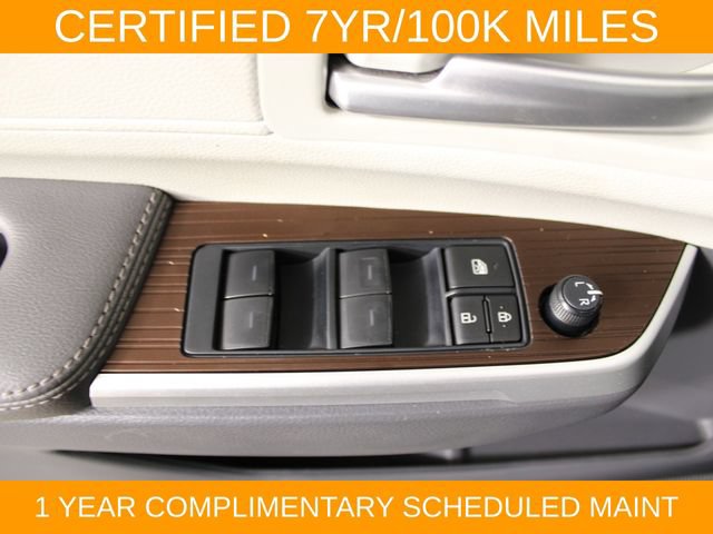 Used 2024 Toyota Sienna XLE FWD image 18