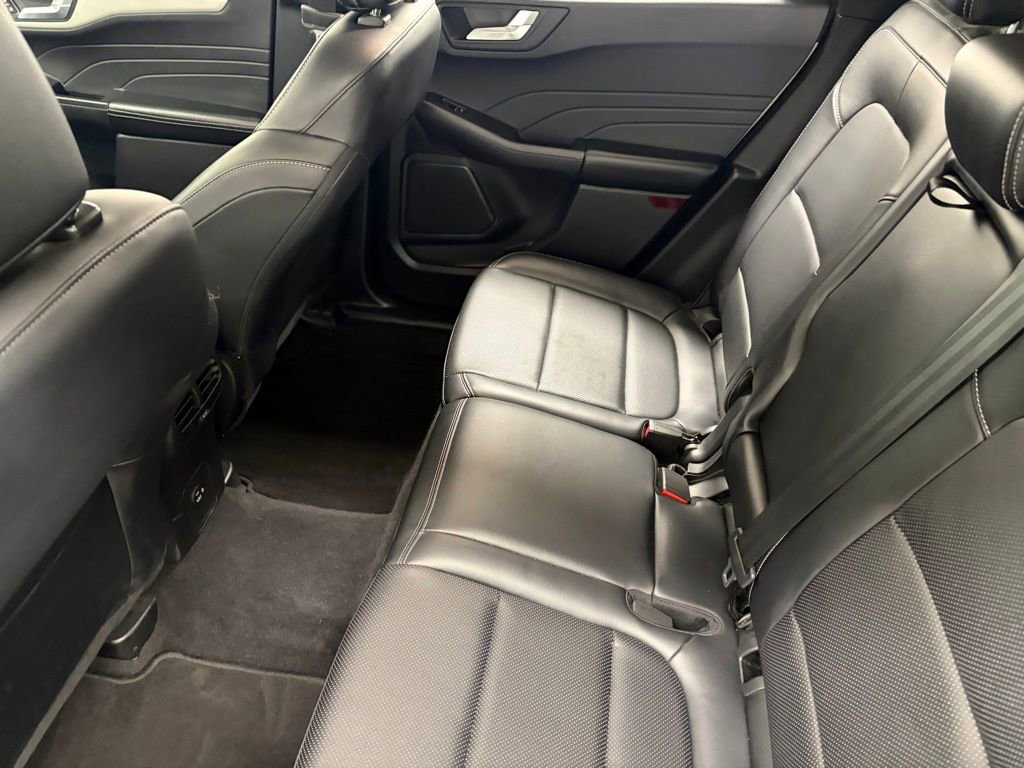 Used 2021 Ford Escape SEL image 32