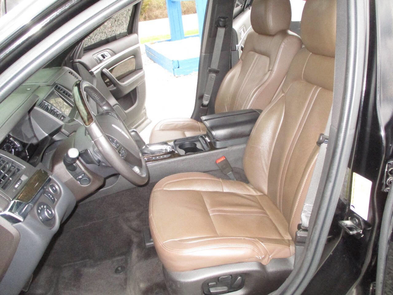 Used 2016 Lincoln MKS AWD w/ Equipment Group 101A image 21