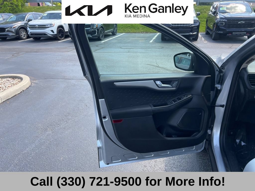 Used 2020 Ford Escape SE AWD/4WD image 25