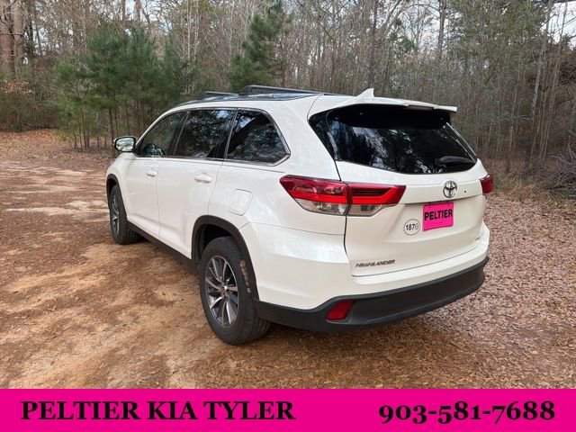 Used 2019 Toyota Highlander SE image 10
