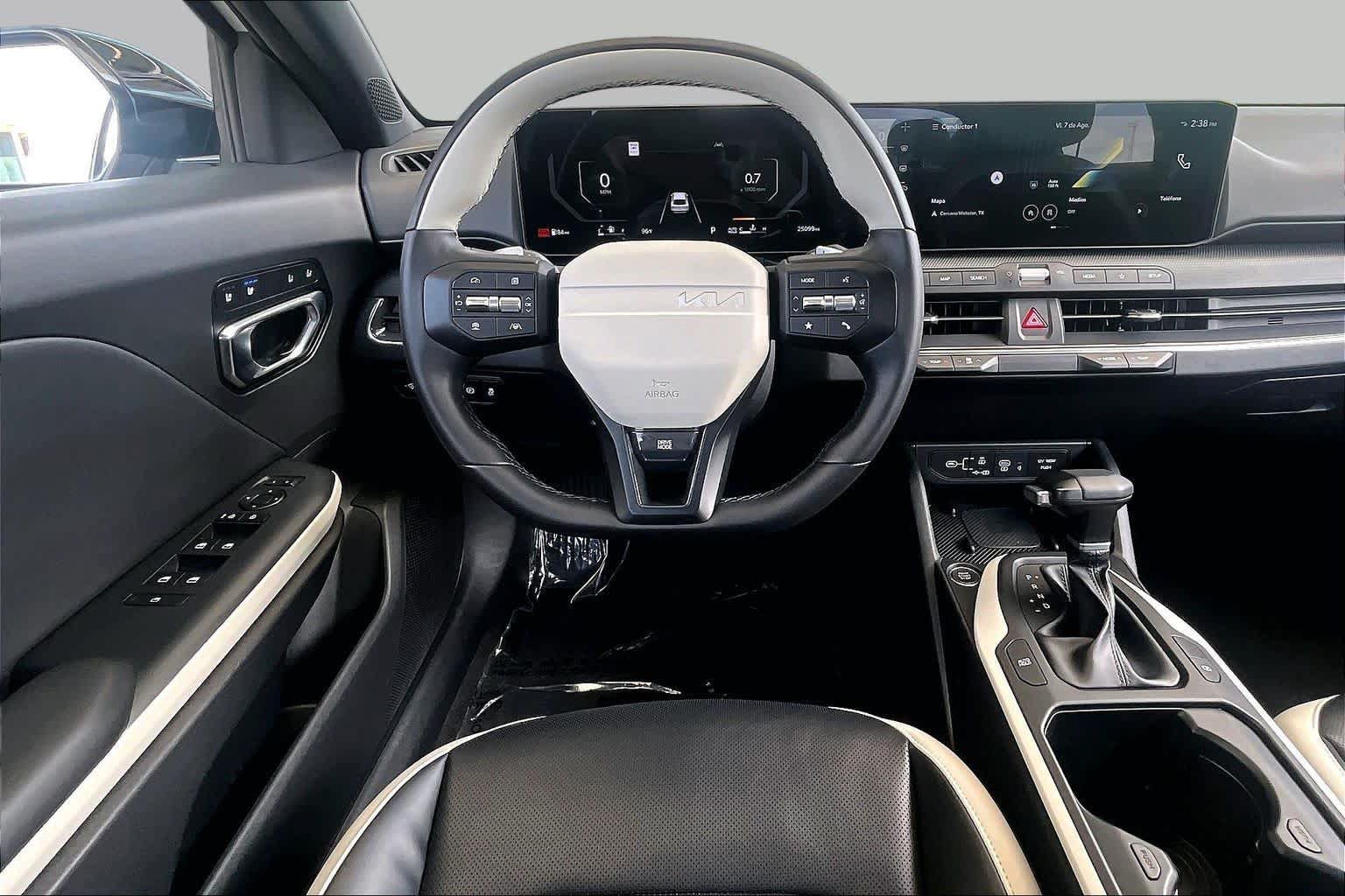 Used 2025 Kia K4 GT-Line w/ GT-Line Premium Package FWD image 6