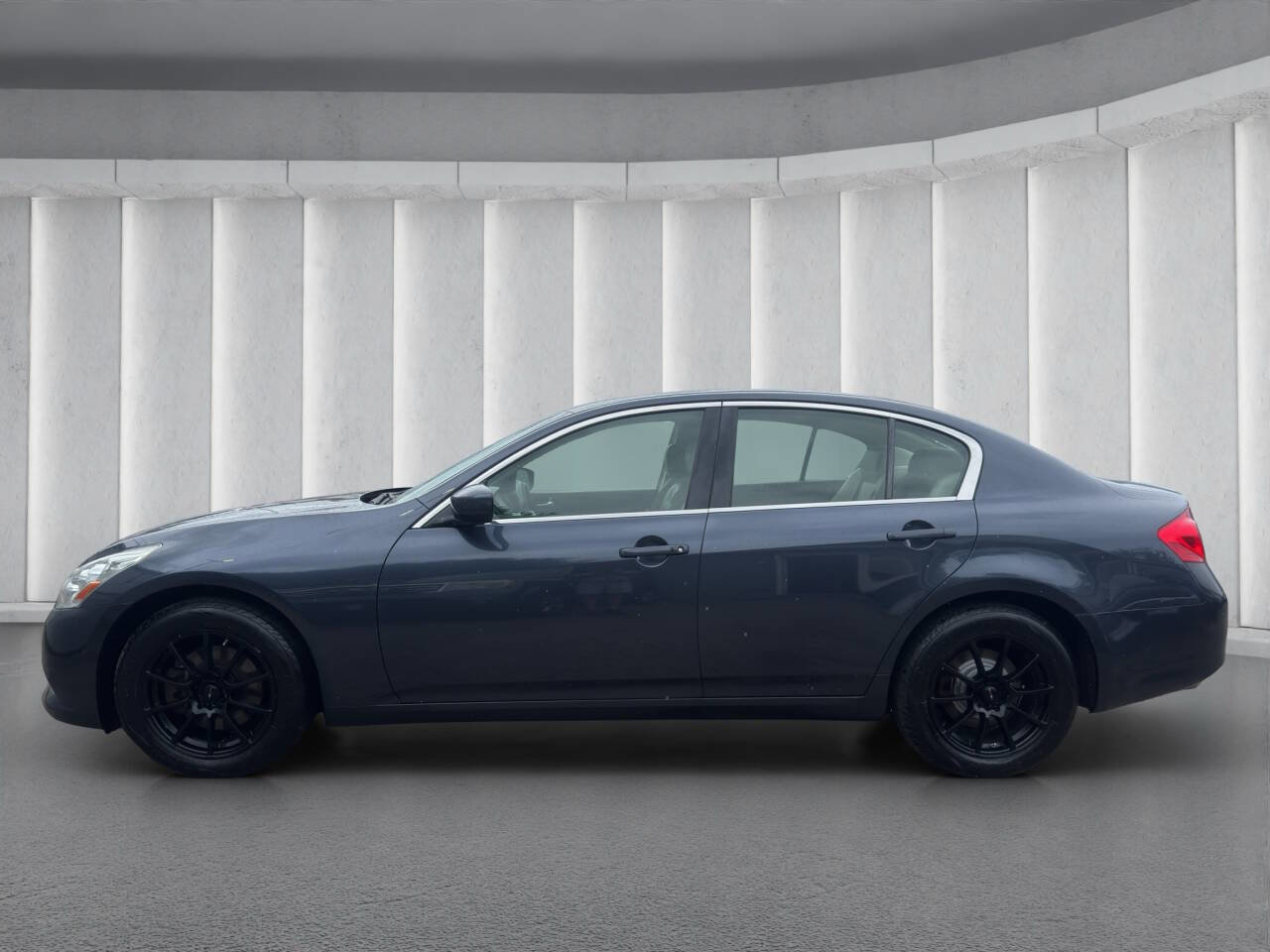 Used 2012 INFINITI G37 x Sedan w/ Premium Pkg image 2