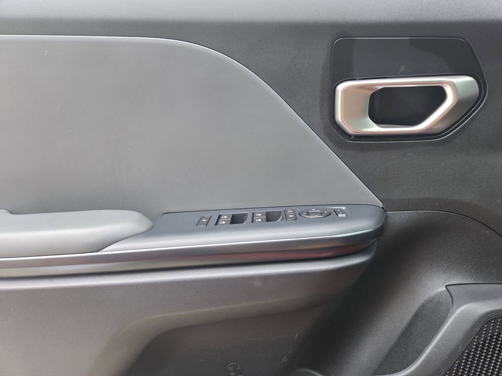 Certified 2025 Kia K4 LXS image 25