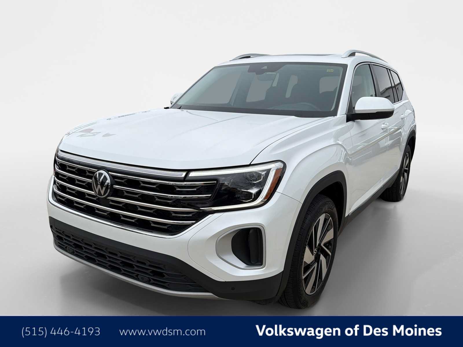 Used 2025 Volkswagen Atlas SEL AWD/4WD image 1