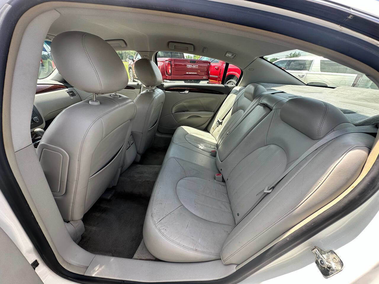 Used 2011 Buick Lucerne CXL FWD image 13