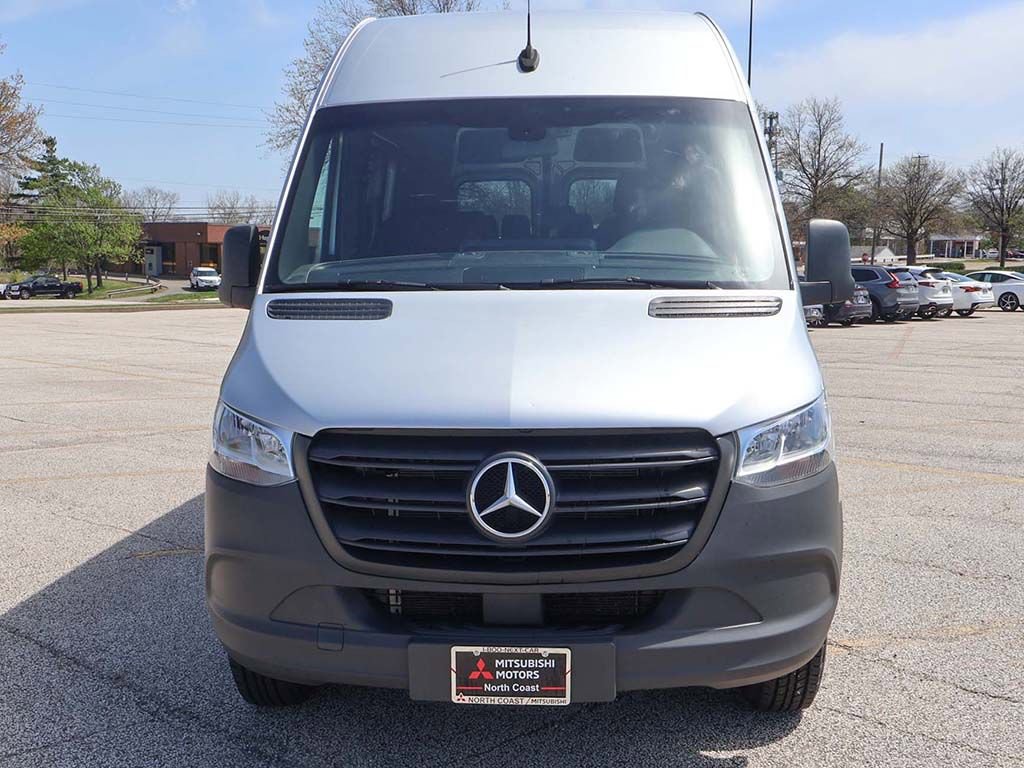 Used 2024 Mercedes-Benz Sprinter 2500 image 8