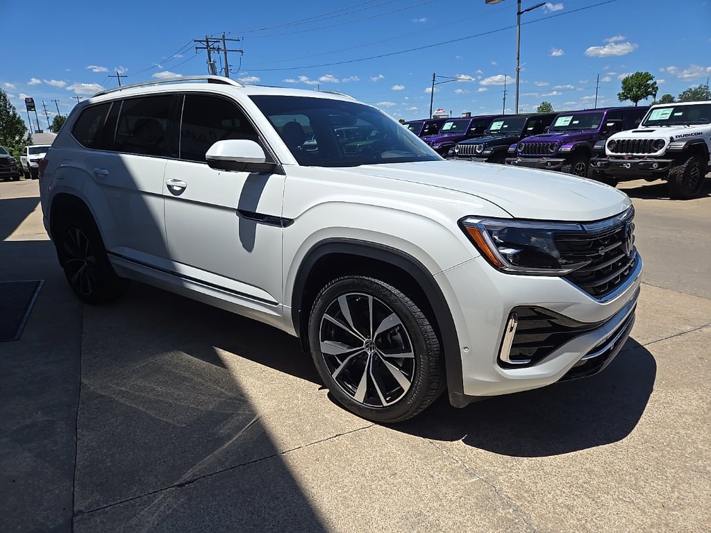 Used 2024 Volkswagen Atlas SEL Premium R-Line AWD/4WD image 14