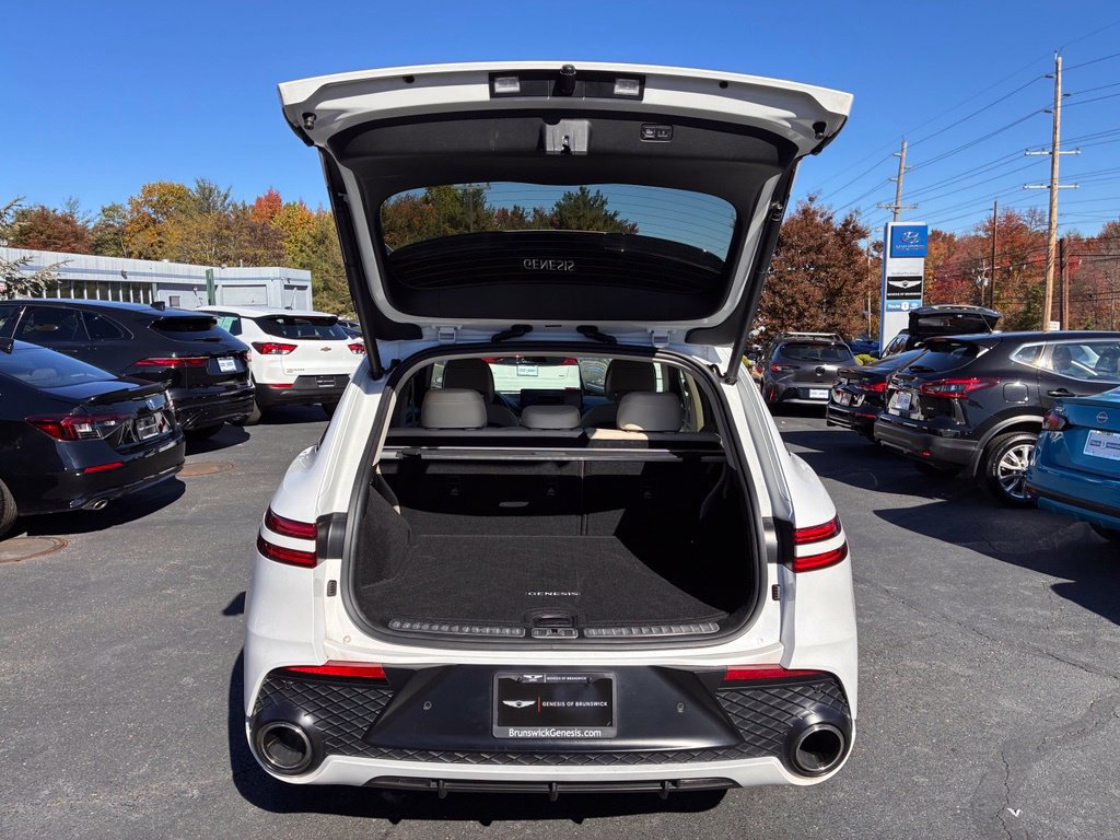 Used 2025 Genesis GV70 3.5T Sport w/ Sport Prestige Package AWD/4WD image 11