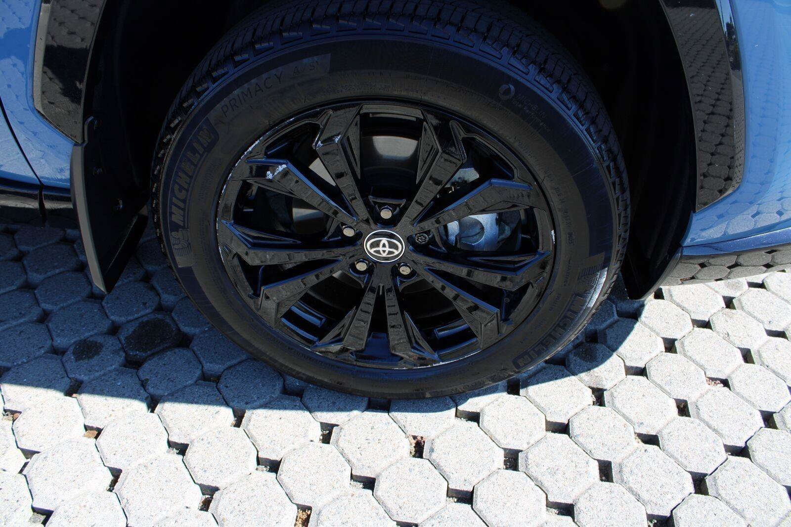 Used 2025 Toyota RAV4 SE AWD/4WD image 13