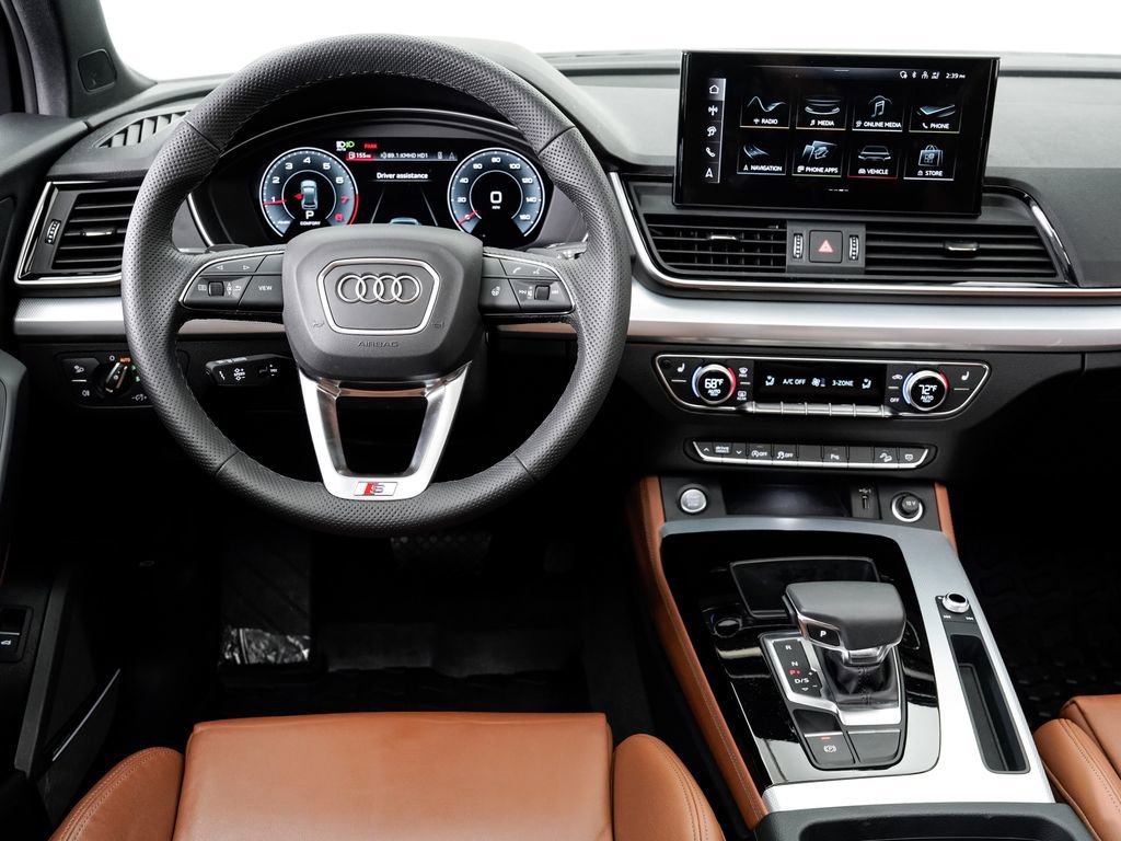 Certified 2024 Audi Q5 2.0T Premium Plus w/ Premium Plus Package AWD/4WD image 18
