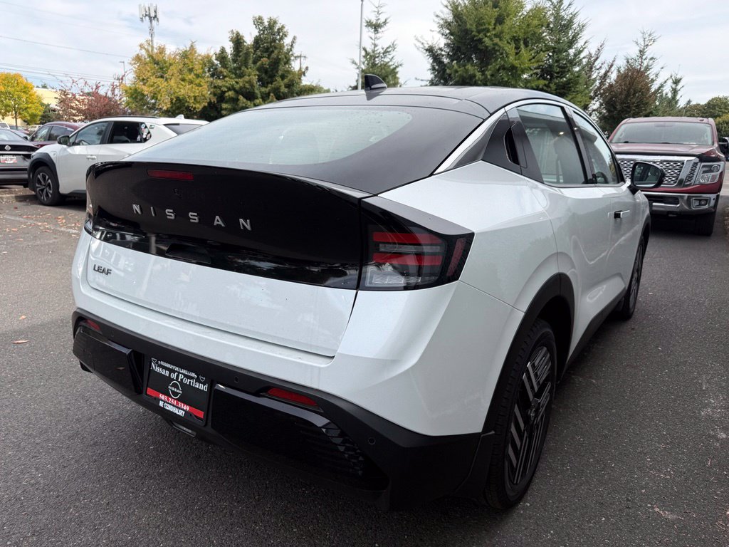 New 2026 Nissan Leaf SV Plus w/ Floor Mat Package (SV+) FWD image 5