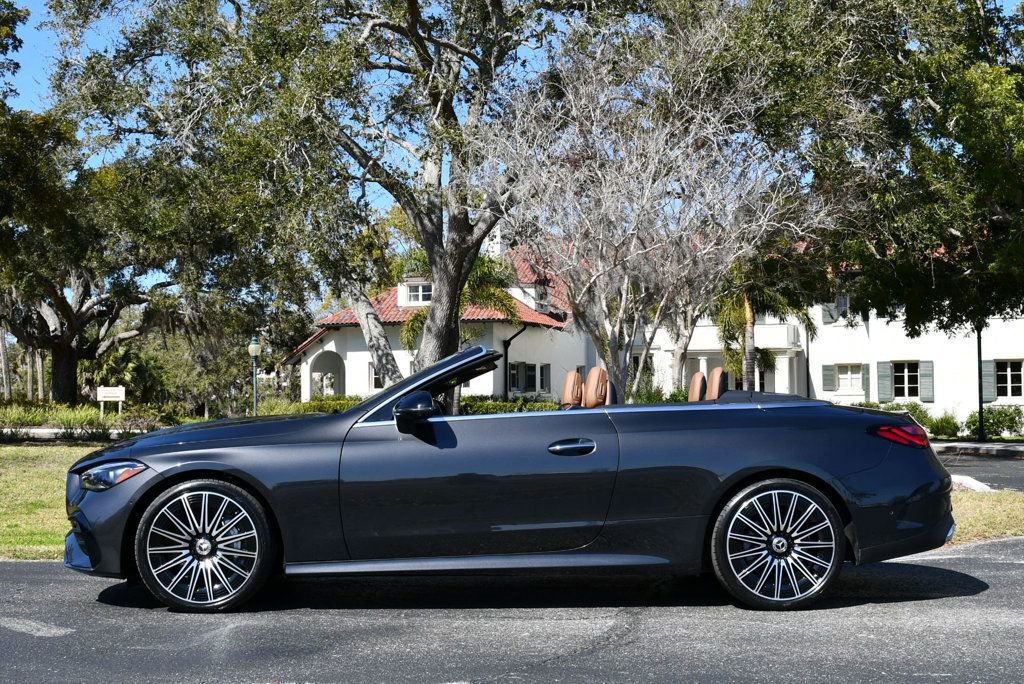 Used 2024 Mercedes-Benz CLE 450 4MATIC Cabriolet image 29