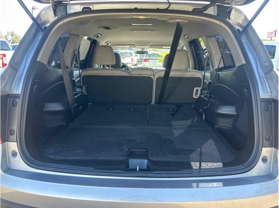Used 2017 Honda Pilot LX image 7